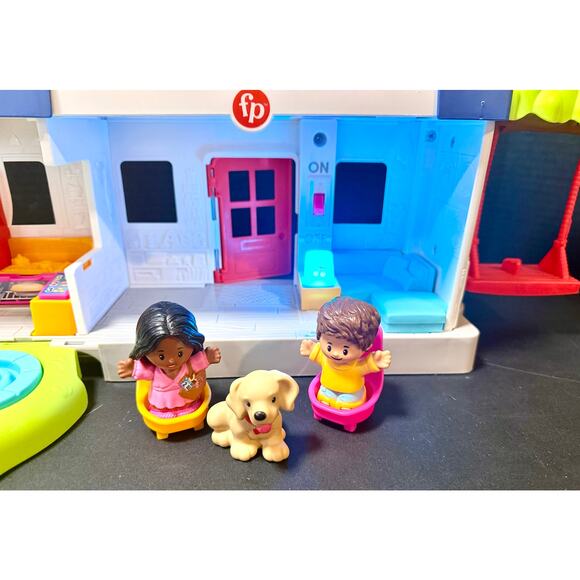 Fisher-Price Little People Friends Together Play House Toddler Learning set 2 - Picture 2 of 8